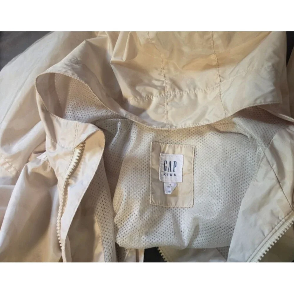 Gap Kids Beige Neutral Camo Rain Coat Jacket Hooded Small 6/7 Pockets